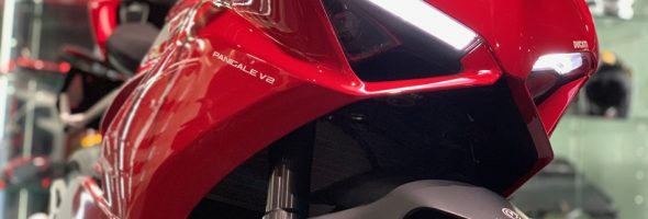 ヘッドライト、テールライト